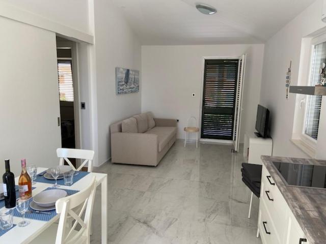 Ventus Appartement Srima Buitenkant foto