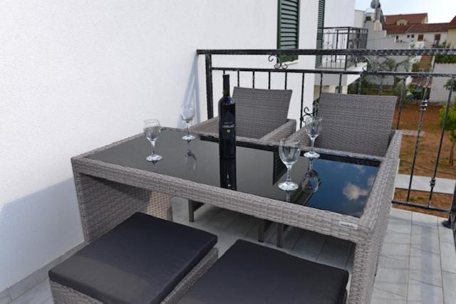 Ventus Appartement Srima Buitenkant foto