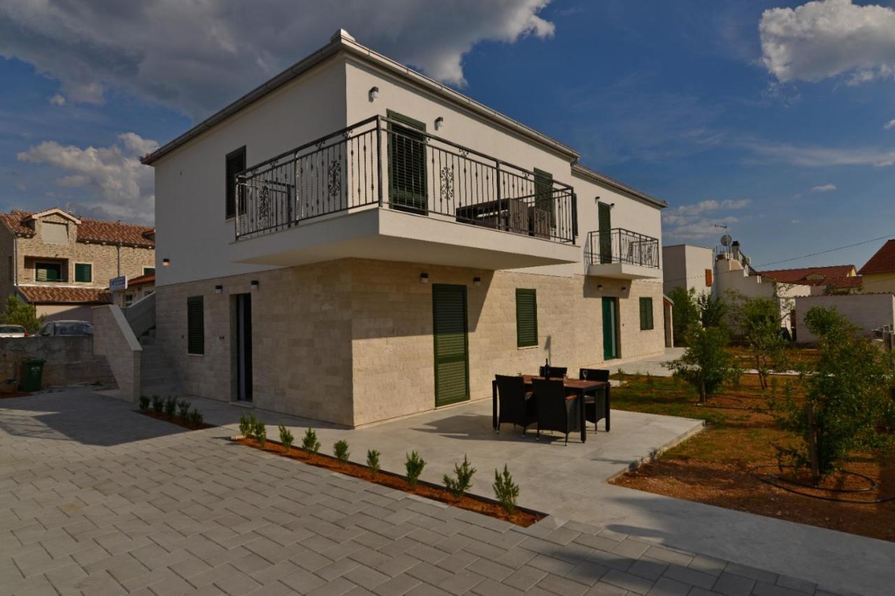 Ventus Appartement Srima Buitenkant foto